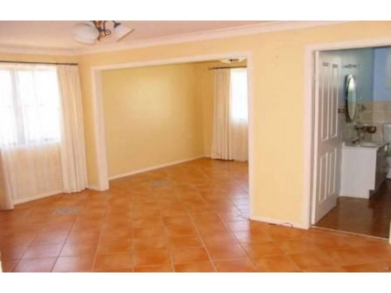 30 Georges Crescent, Georges Hall NSW 2198